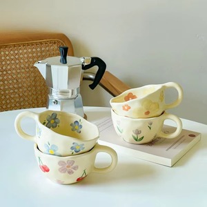 Mug en céramique tendance, parfait pour un usage personnel et des cadeaux réfléchis. Mug en céramique mignon avec un aspect moderne et élégant. - Product Image 4