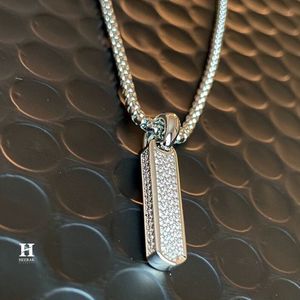 Collar de Oro de 14K con Colgante de Barra de Diamantes de Lujo, Fabricante de Joyería - Product Image 2