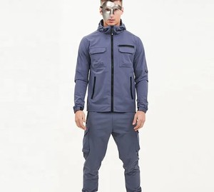 Ensemble de jogging pour homme, coupe ample, léger, respirant, coupe-vent, couleur unie, pour l'hiver, fabricant de vêtements, vente en gros pour hommes - Product Image 1