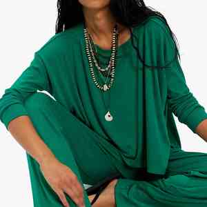 Conjunto de Verano Moderno e Informal de Color Sólido en Spandex/Algodón, Transpirable, Camisa de Manga Larga y Pantalones Anchos para Mujer - Product Image 4