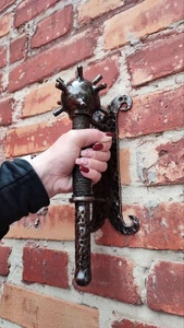 Poignée de porte en fer forgé résistante à la rouille, facile à installer, avec un design à boule pointue – Accessoire décoratif pour portes/ports d'entrée. - Product Image 4