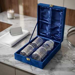 Bouteille d'eau en verre vintage personnalisée avec couvercle pour la consommation à la maison, au bureau et en extérieur - Product Image 1