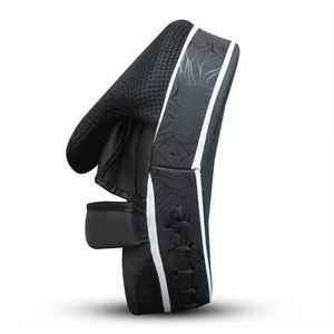 Guantes de Boxeo Profesionales Personalizados de Cuero para Entrenamiento, Guantes de Enfoque de Secado Rápido y Transpirables - Product Image 3