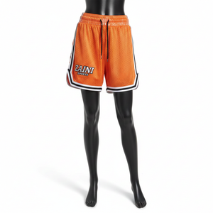 Shorts en maille polyester premium orange, tissu respirant à séchage rapide, avec empiècements latéraux blancs et noirs, logo brodé, shorts pour femmes - Product Image 6