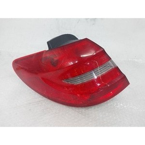 Luz Trasera Izquierda Usada Clase B A2468200164 - Product Image 1