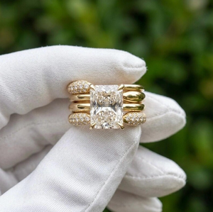 Anillo de Diamantes Cultivados en Laboratorio con Corte Radiante de 3 Quilates, Color E, Claridad VVS2 VS1, Certificado, Juego de Cuatro Piezas, Chapado en Oro de 10K/14K/18K, para Novia - Product Image 1