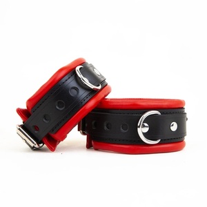 กุญแจมือหนังบุหนังสำหรับพันธนาการ อุปกรณ์ BDSM หนัง - Product Image 6