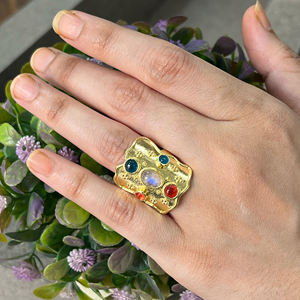 แหวนมูนสโตนแท้ทรงลูกแพร์สีแดงน้ำเงินประดับหยกทรงกลม ดีไซน์เรขาคณิต งานแกะสลัก แหวนสำหรับงานปาร์ตี้ แหวนสำหรับทุกเพศ - Product Image 4