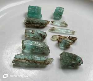 BAITHU GEMS MINERALS หินอะความารีนคารูร์แท้คุณภาพสูง ขัดเงา รูปทรงผสมแบบกำหนดเอง สำหรับการทำเรกิ สร้างความสงบและบริสุทธิ์ - Product Image 1