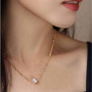 Collier en or 18 carats avec perle d'Akoya d'eau de mer scintillante comme une étoile avec une chaîne de fée lumineuse et une chaîne à fermoir - Product Image 4