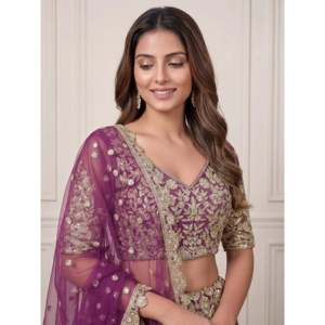 Lehenga Choli Tradicional Chino Bordado en Color Morado para Damas de Honor - Product Image 2