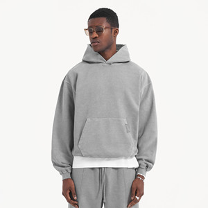 Conjuntos deportivos coordinados premium para hombre. Sudaderas elegantes y pantalones deportivos a juego en tejido suave. Tela transpirable. Ideal para el gimnasio. - Product Image 1