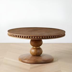 Encantador Soporte Redondo de Madera Hecho a Mano con Diseño de Cuentas para Exhibir Dulces y Decorar Fiestas - Product Image 1