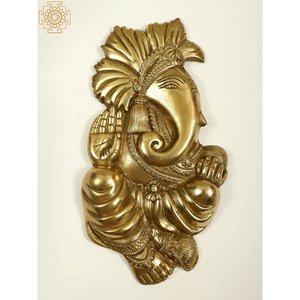 Tenture murale Varad Vinayak Ganesha en laiton de 9 pouces fabriquée à la main en Inde - Product Image 1