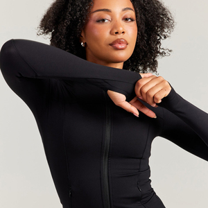 Sudadera con Cierre y Logotipo Personalizado, Diseño Ajustado, Material Transpirable para Mujer - Product Image 3