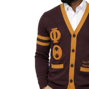 Cardigan en tricot à rayures pour fraternité grecque, 100 % acrylique doux, avec patchs et lettres personnalisés – Vente en gros - Product Image 4