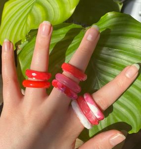Anillo de Resina Personalizado con Diseño Artístico Hecho a Mano, Accesorio de Joyería de Moda Elegante - Product Image 6