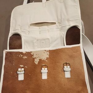 Mochila o bolso de cuero vacuno con correas de cuero blanco - Product Image 6