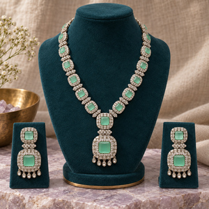 Conjunto de Collar y Pendientes Cuadrados de Circonita Cúbica de Menta de Calidad Premium, Nivel de Fábrica - Product Image 6