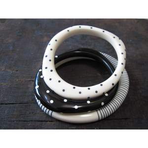 Bracelets en résine et en bois faits à la main de qualité supérieure pour femmes, élégants accessoires de perlage - Product Image 6