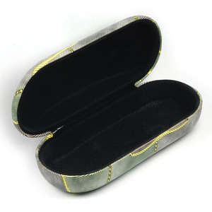 กล่องใส่แว่นตาทรงสี่เหลี่ยมแบบกึ่งแข็งลายสก็อตคลาสสิก - Product Image 2