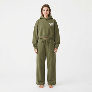 Conjunto de Sudadera Corta con Hombros Caídos y Pantalones Jogger para Mujer, Personalizado al por Mayor, Transpirable, Color Verde Oliva Sólido - Product Image 6