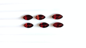 Lot en gros de pierres précieuses naturelles de grenat rouge du Mozambique, taille marquise, facettées, calibrées AAA, de 3x6mm à 5x10mm, pour bijoux - Product Image 1