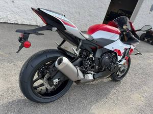 รถมอเตอร์ไซค์สปอร์ต YZF-R1 รุ่นปี 2026 ความจุ 1000 ซีซี ประสิทธิภาพสูง ขายดีที่สุด พร้อมการรับประกัน - Product Image 3