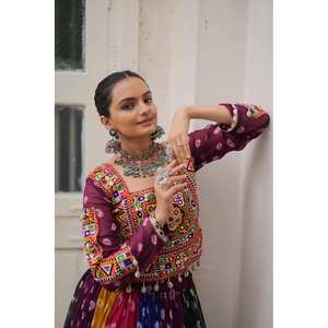 ชุดพิเศษสำหรับผู้หญิง lehenga choli นักออกแบบสำหรับ navratri - Product Image 1
