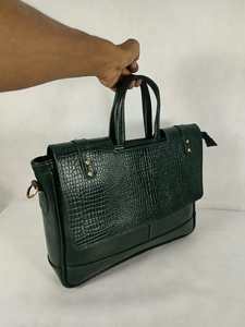 Sac pour ordinateur portable en similicuir PU texture crocodile avec bandoulière - Product Image 2