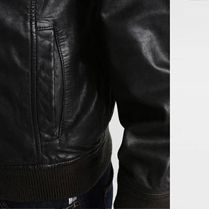Chaqueta Bomber Personalizada para Hombre, de Cuero Genuino Negro, con Capucha, Corte Ajustado, Piel de Oveja Suave, Estilo Casual Urbano, Abrigo de Invierno - Product Image 3
