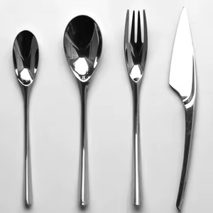 ชุดช้อนส้อมโลหะสุดหรู ดีไซน์พรีเมียมสำหรับอุตสาหกรรมบริการ - Product Image 1