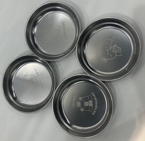 Assiettes en acier inoxydable personnalisables de haute qualité, réutilisables, à motifs de dessins animés, pour la maison, les restaurants, les mariages, technique polie - Product Image 1