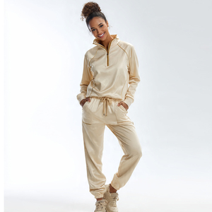 Crop <b>Women</b> Training Suit 100% Polyester Stand Collar Zipper <b>Jacket</b> Tops Trainer Pants Ladies Polyester Crop Training Tracksuits - Product Image 3