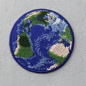 Patch brodé circulaire Terre, à coudre, en toile écologique, appliqué fait main, décoration personnalisée, cadeau - Product Image 4