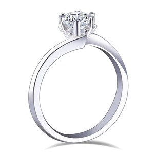 แหวนเพชรทรงเอเมอรัลด์ขายดีที่สุด ประดับอัญมณีในทอง 18K/14K – เครื่องประดับสำหรับวันครบรอบและโปรโมชั่นจากอินเดีย - Product Image 2