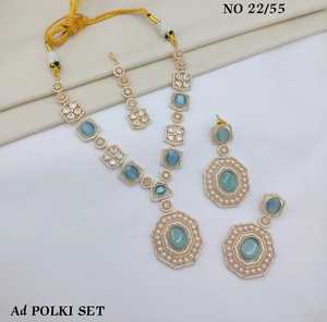 Ensemble de bijoux de créateur AD Polki : collier, boucles d'oreilles pendantes et mang tika, fait main, pour mariée et fêtes, pour femmes, vente en gros - Product Image 3