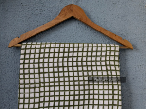 Tela de Algodón Estampada a Mano de Primera Calidad, Diseño a Cuadros Verde Oliva, 100% Algodón, Material para Vestidos por Metro - Product Image 3