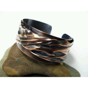 Pulsera de Cobre Hecha a Mano para Hombre de RR ENTERPRISES, Diseño Elegante con Accesorios Cómodos - Product Image 1