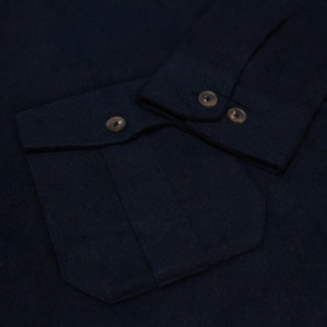 เสื้อยืดผ้าสักหลาดผู้ชายคุณภาพสูง อุ่นและนุ่ม เหมาะสำหรับลุคสบายๆ และกิจกรรมกลางแจ้ง - Product Image 4