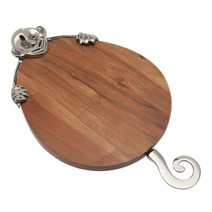 Tabla de cortar redonda de madera con mango de acero inoxidable y gancho. - Product Image 2