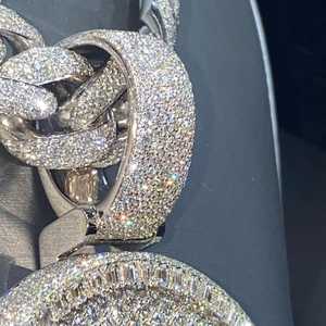 จี้เพชรโมอิสซาไนต์แบบกำหนดเอง เงินแท้ 925 เครื่องประดับฮิปฮอป ผ่านการทดสอบเพชร จี้สลักชื่อหรืออักษรย่อตามสั่ง - Product Image 5