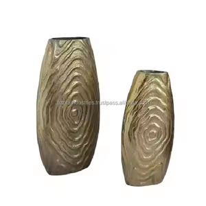 Ensemble de 2 vases à fleurs en aluminium coulé avec industries Azora pour la décoration de la maison moderne à la demande - Product Image 3