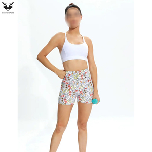 Short Deportivo Personalizado con Estampado Floral y de Hojas, Corte Ajustado, Alta Elasticidad, con Bolsillo, para Gimnasio y Fitness, para Mujer - Product Image 6