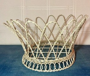 Metal Wire Fruit Basket ,Large Round Storage Baskets for Bread, Metal Wire Bread Fruit Bowl <b>Vegetable</b> <b>Stand</b> Holder for Snacks - Product Image 6