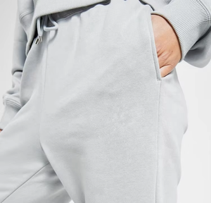 Pantalones de mujer con diseño de logotipo, ideales para reuniones de trabajo y ocasiones informales elegantes, de corte holgado y diseñados para brindar comodidad durante todo el día. - Product Image 3