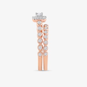 Bague de fiançailles en or rose 14 carats avec diamant de laboratoire rond de 1,30 carat, serti halo et monture coussin - Product Image 3