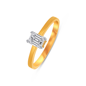Bague solitaire Lumière Emerald avec diamant taille émeraude en or jaune 14 carats - Product Image 1