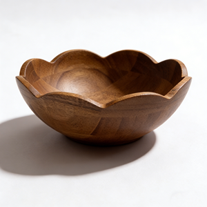 Bol à fruits et de service en bois d'acacia moderne, classique, écologique, durable et personnalisé, design festonné moyen, pour la décoration de fête et de la maison - Product Image 1