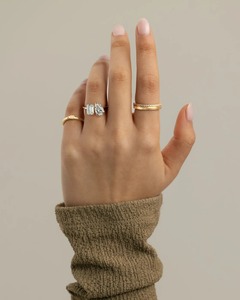 แหวนหมั้นเพชรแล็บโกรว์ Orinora Emerald and Pear Hidden Halo Toi et Moi พร้อมใบรับรอง IGI - Product Image 6